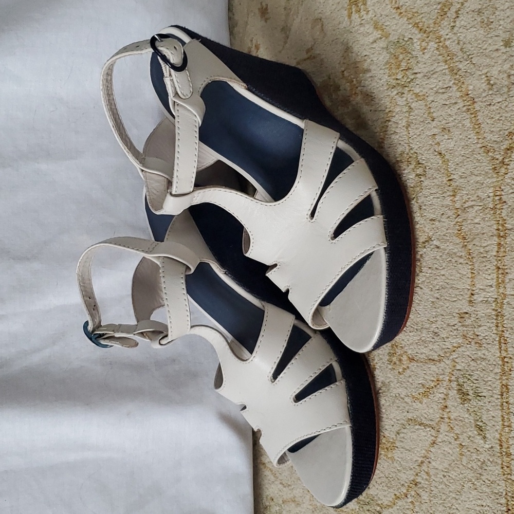 Llbean white leather wedge heels size 8, 4" heel